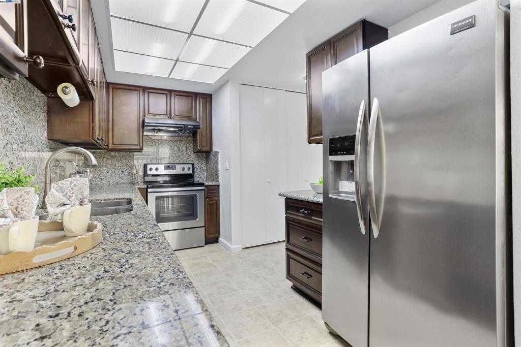 WARM SPRINGS - Residential