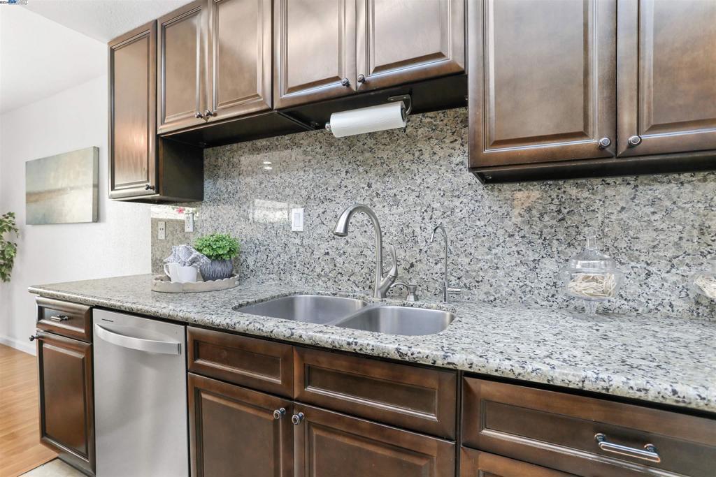 WARM SPRINGS - Residential