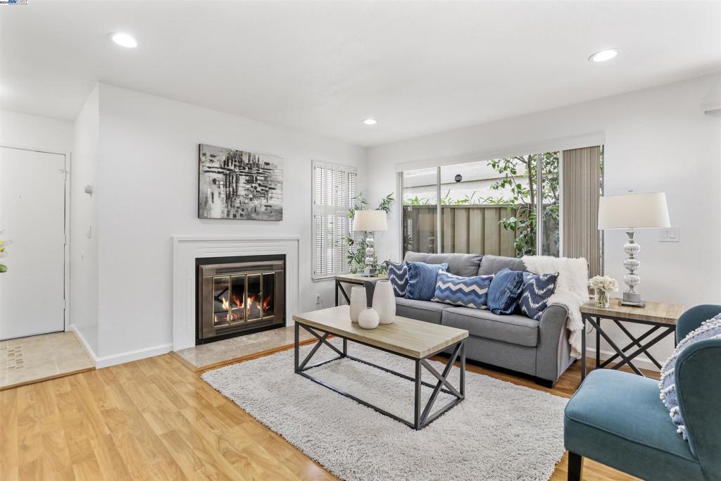 WARM SPRINGS - Residential