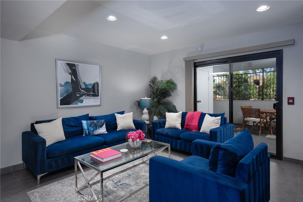 5301 E Waverly 211
