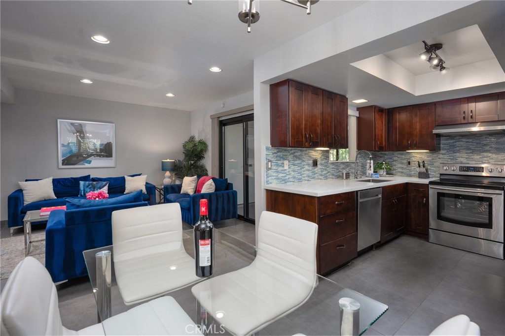 5301 E Waverly 211