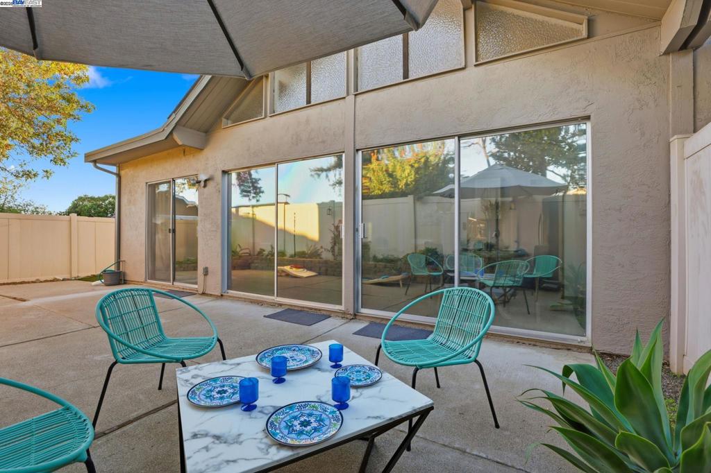 TOWN SQUARE - Residential