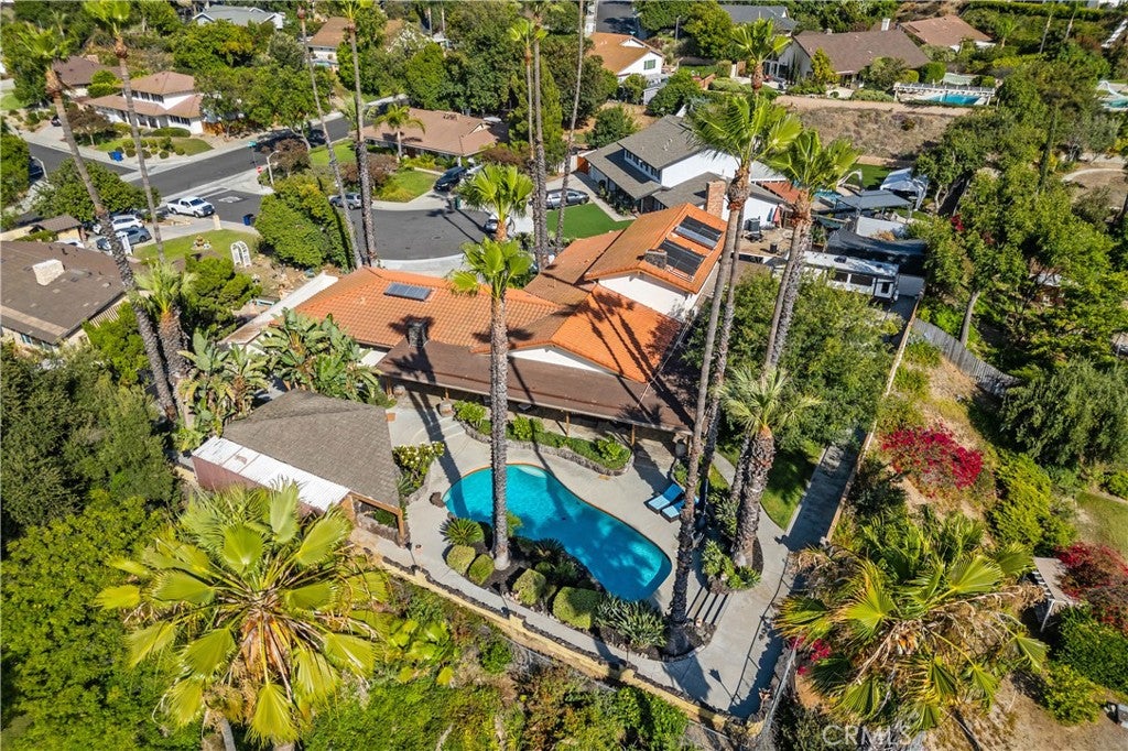 6125 Clarendon Court