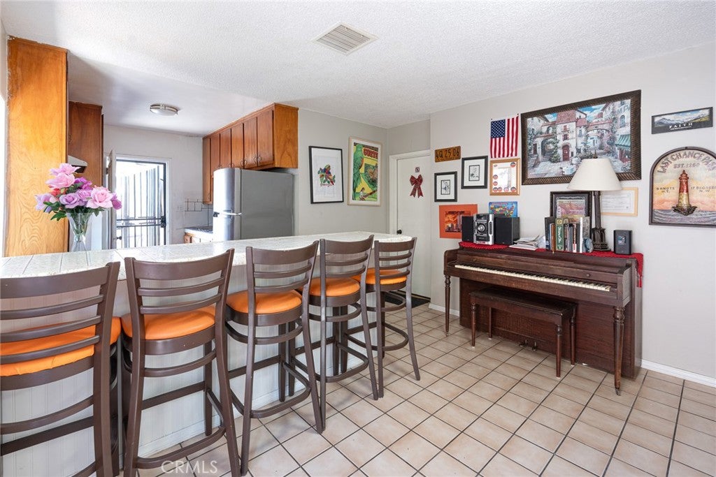 256 W 14th