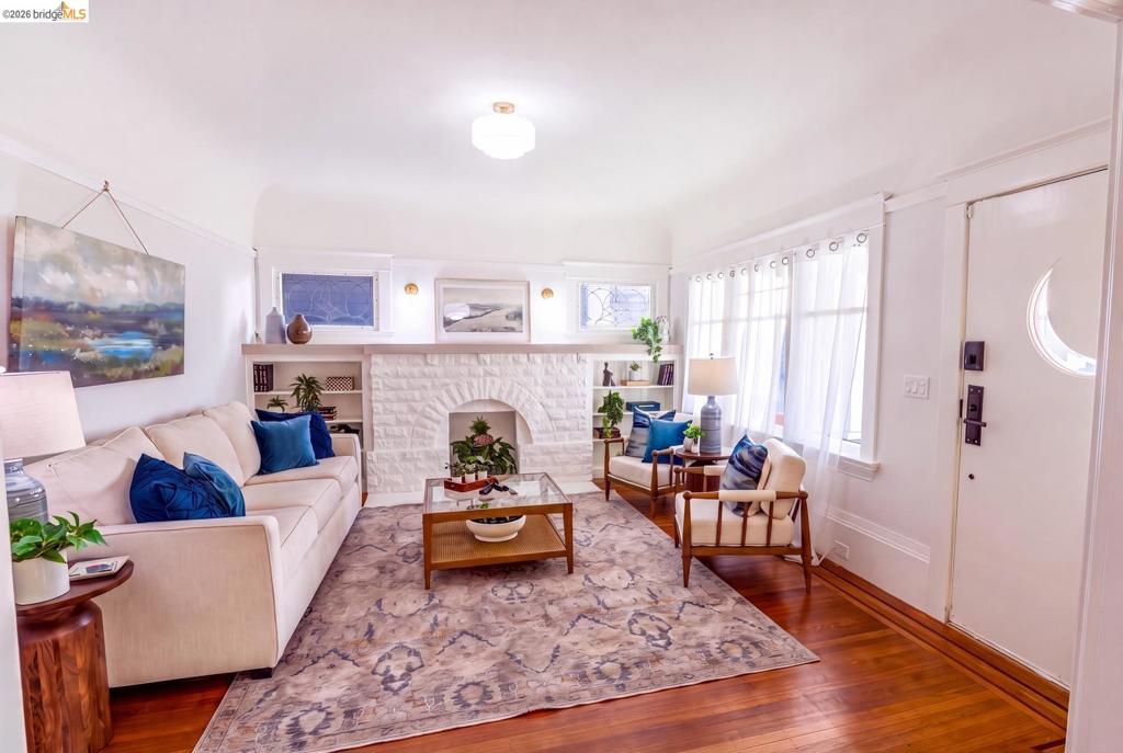 5726 Claremont