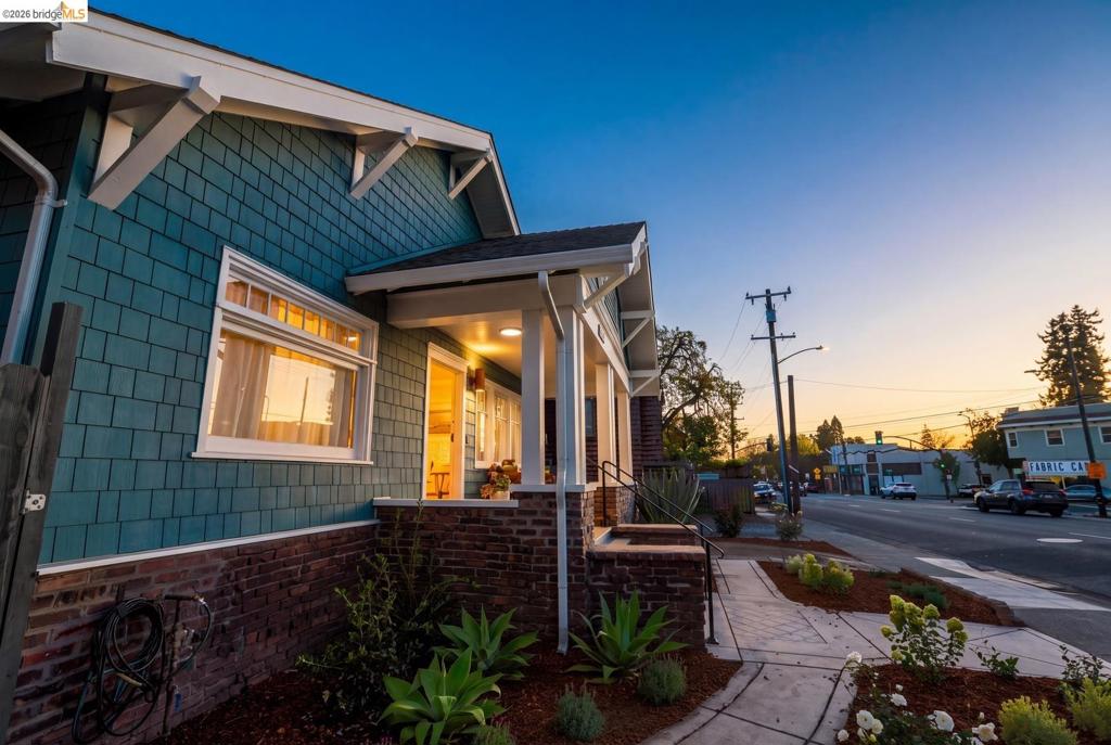 5726 Claremont