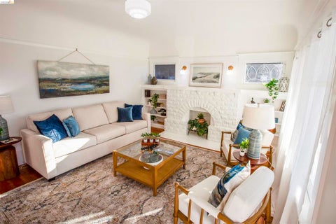 Photo of 5726 Claremont AVE, Oakland, CA 94618 (MLS # 41151027)