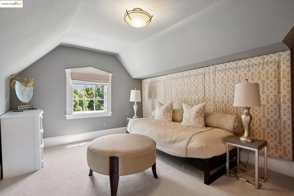 PIEDMONT - Residential