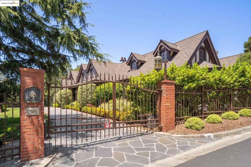 45 Glen Alpine