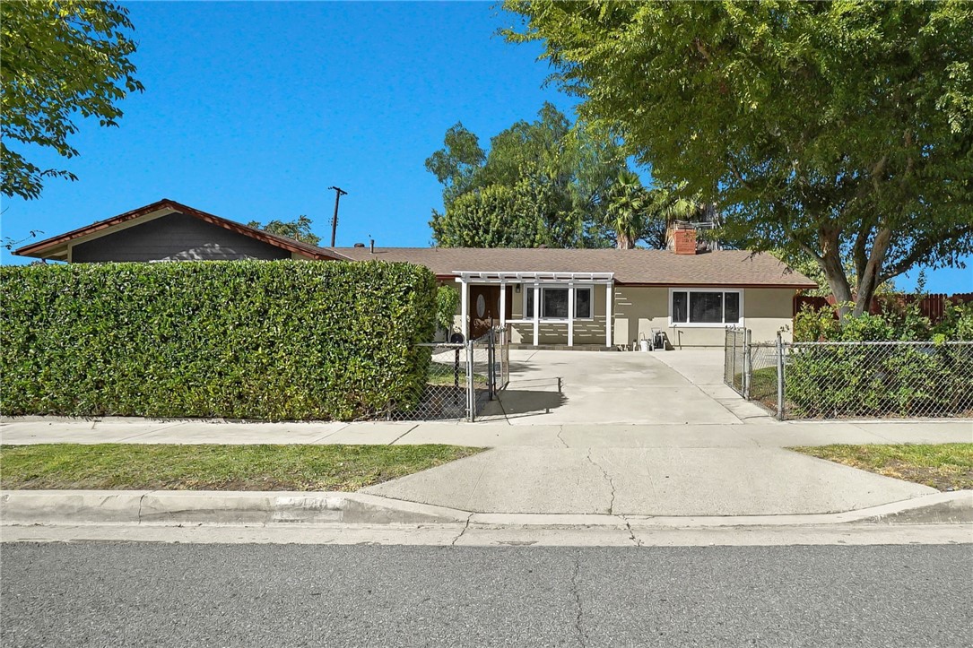 Award-winning Walnut Valley School District! Zoned for CJ Morris Elementary, South Pointe Middle, and Walnut High School, this beautifully renovated single-story residence at 3449 E Calle Baja Dr offers the perfect blend of comfort, functionality, and convenience.
The home features 5 bedrooms, 4 bathrooms, plus an office, providing flexibility for growing or multi-generational families. Thoughtfully renovated in recent years, the floor plan includes two master suites, ideal for privacy and versatility.
With modern finishes, updated systems, and a true move-in ready appeal, this home boasts a seamless single-story layout that ensures ease of access and an effortless flow throughout the living spaces. Located within walking distance to CJ Morris Elementary School, the property not only delivers an exceptional home but also access to top-rated schools just steps away.
Best of all, you can enjoy everything the prestigious Walnut community has to offer without the premium price tag.