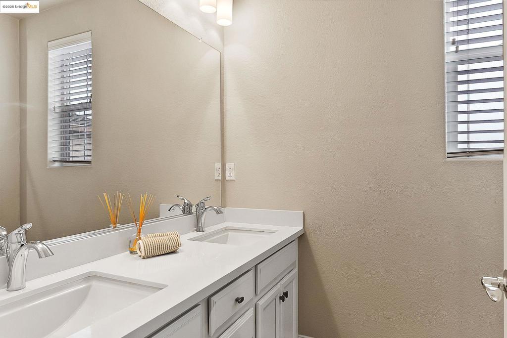 BRENTWOOD - Residential