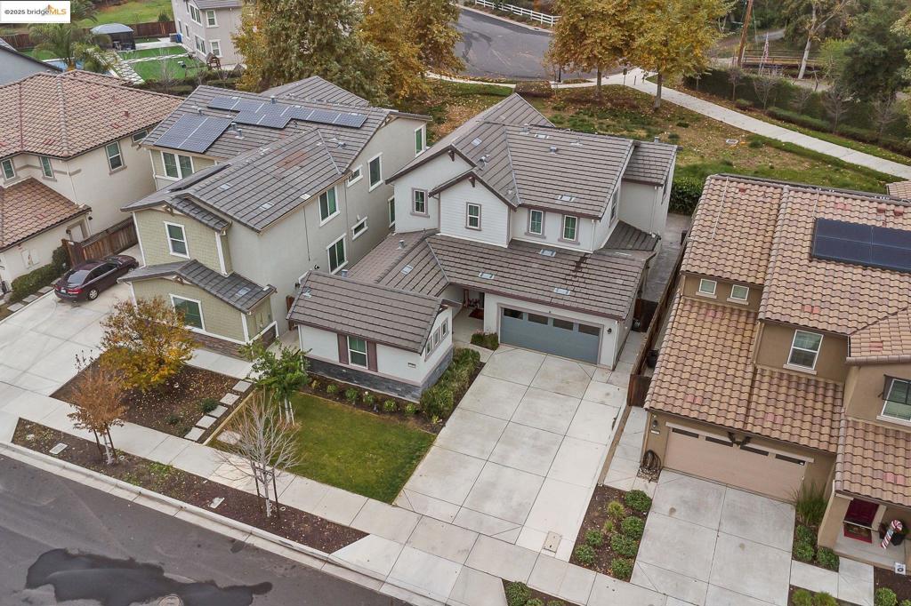 BRENTWOOD - Residential