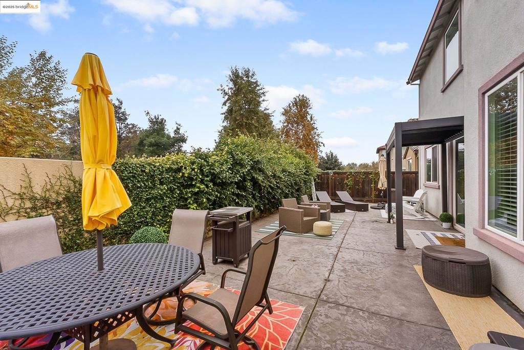 BRENTWOOD - Residential