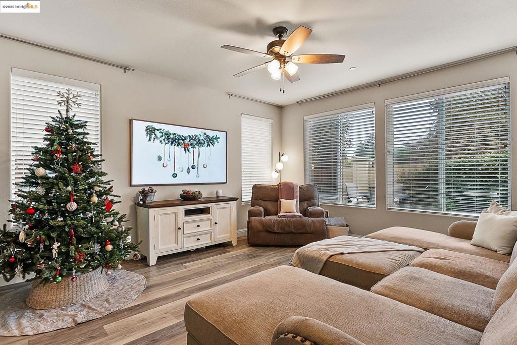 BRENTWOOD - Residential