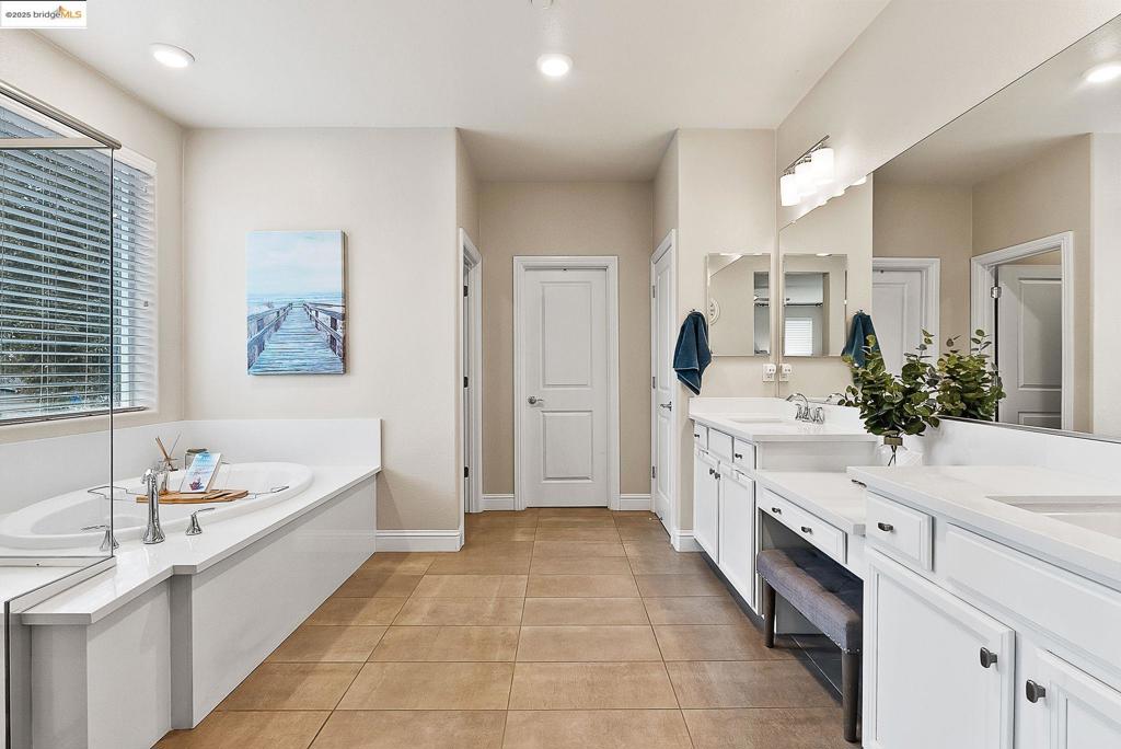 BRENTWOOD - Residential