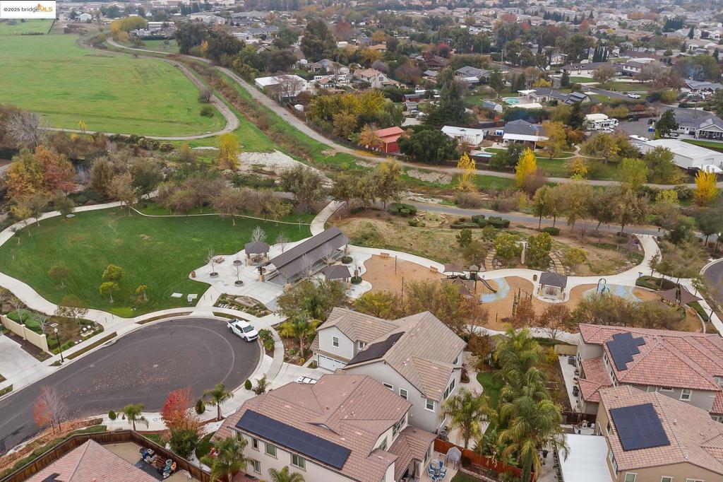 BRENTWOOD - Residential