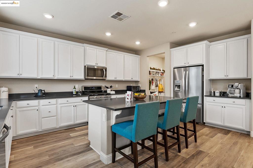 BRENTWOOD - Residential