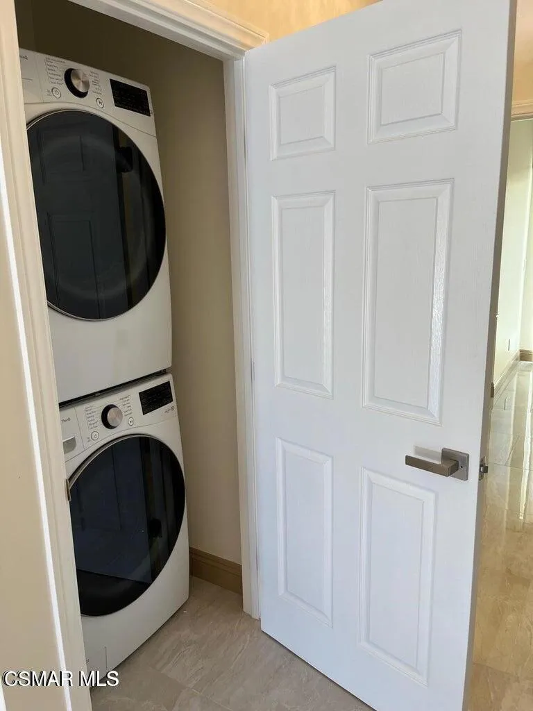 Camarillo, California 93010, United States, 2 Bedrooms Bedrooms, ,2 BathroomsBathrooms,Residential,Active,194505