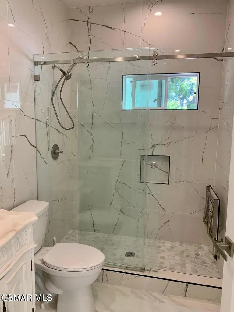 Camarillo, California 93010, United States, 2 Bedrooms Bedrooms, ,2 BathroomsBathrooms,Residential,Active,194505