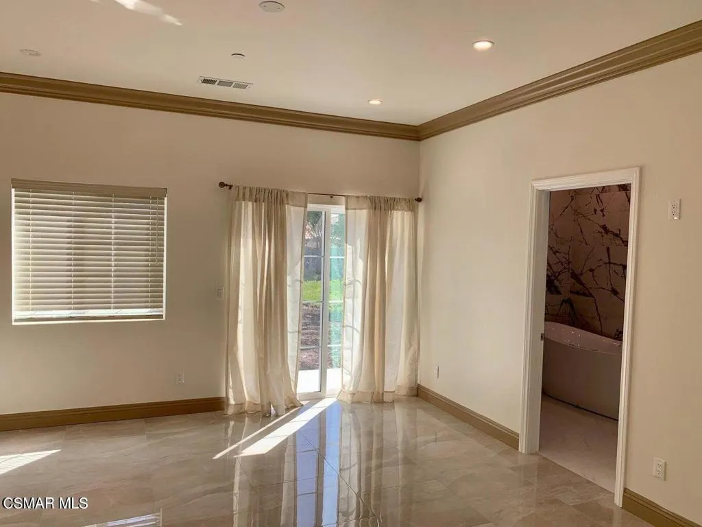 Camarillo, California 93010, United States, 2 Bedrooms Bedrooms, ,2 BathroomsBathrooms,Residential,Active,194505