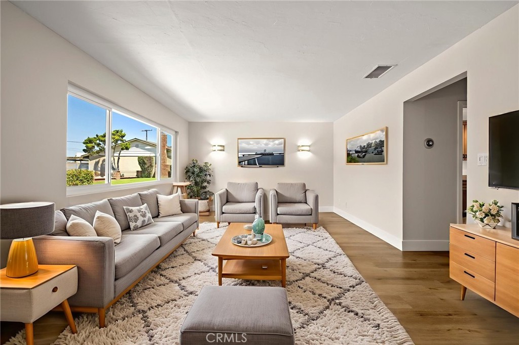 2295 N Tustin Street 25