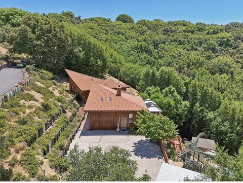 Photo of 16012 Flintlock Road, Cupertino, CA 95014 (MLS # ML82053213)