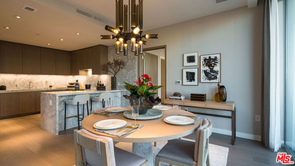 Properties 4 2025 Avenue Of The Stars 1601