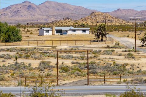 Photo of 18531 E Palmdale Boulevard, Palmdale, CA 93591 (MLS # SR26084095)