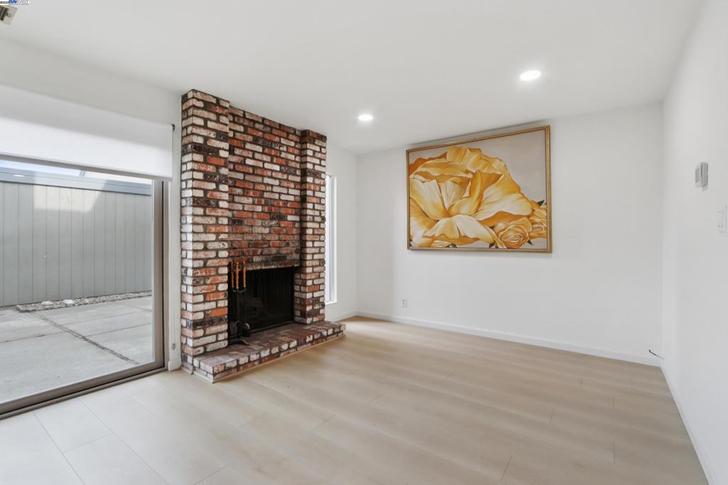 BAY FARM ISLAND - Residential