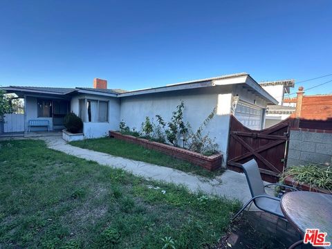 Tiny photo for 661 19th Street, Manhattan Beach, CA 90266 (MLS # 26661109)
