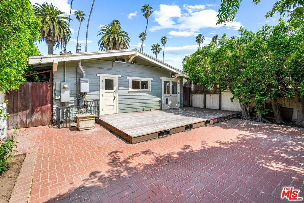 Venice, California 90291, United States, 2 Bedrooms Bedrooms, ,1 BathroomBathrooms,Residential,Active,149771