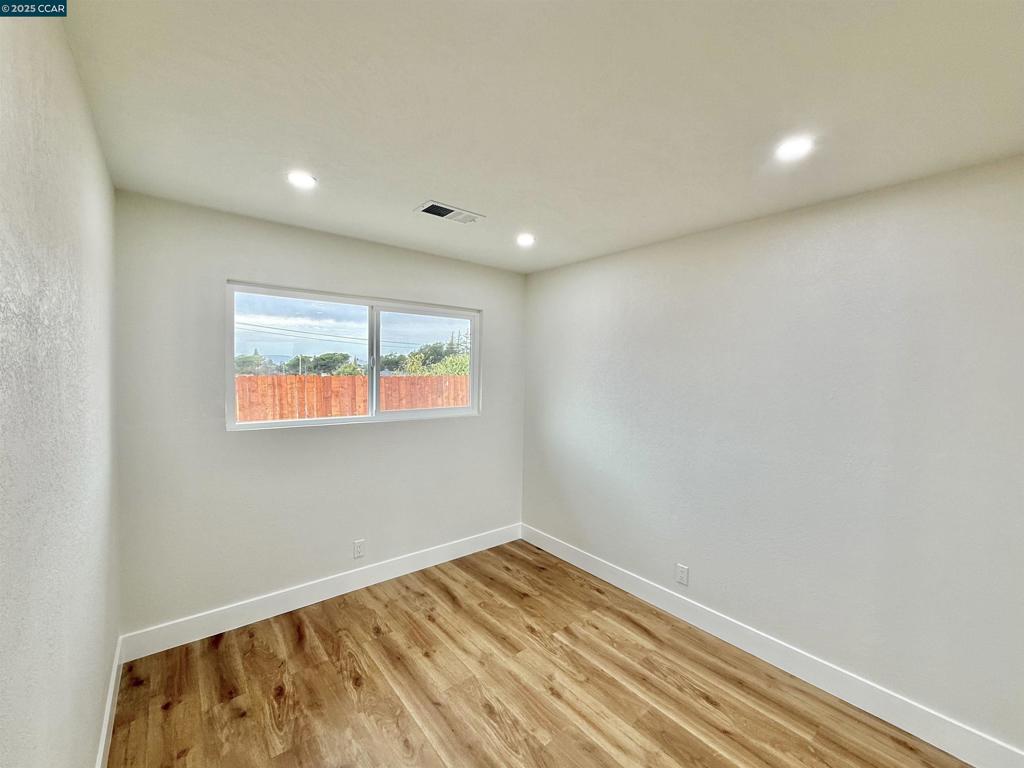 COLLEGE PARK - Residential