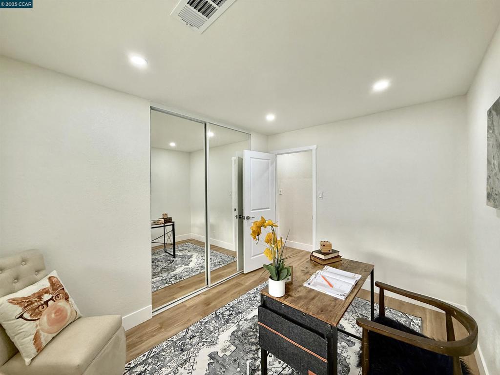 COLLEGE PARK - Residential
