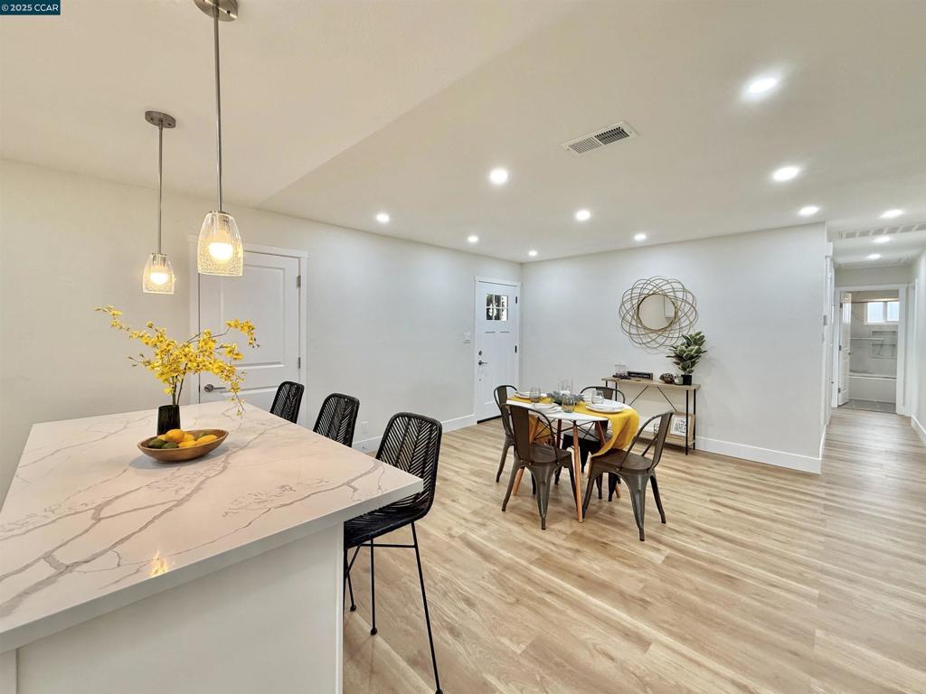 COLLEGE PARK - Residential