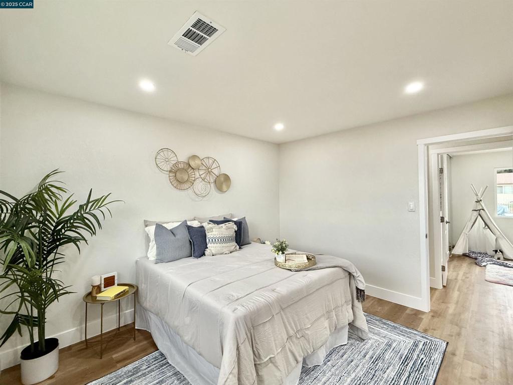 COLLEGE PARK - Residential