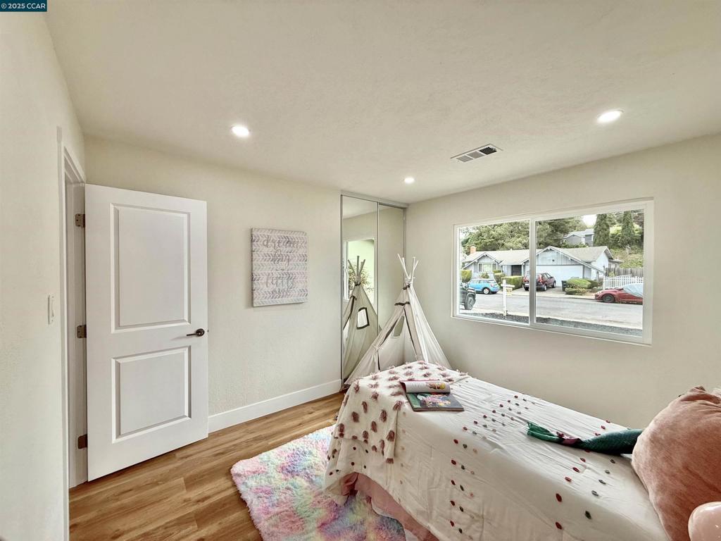 COLLEGE PARK - Residential