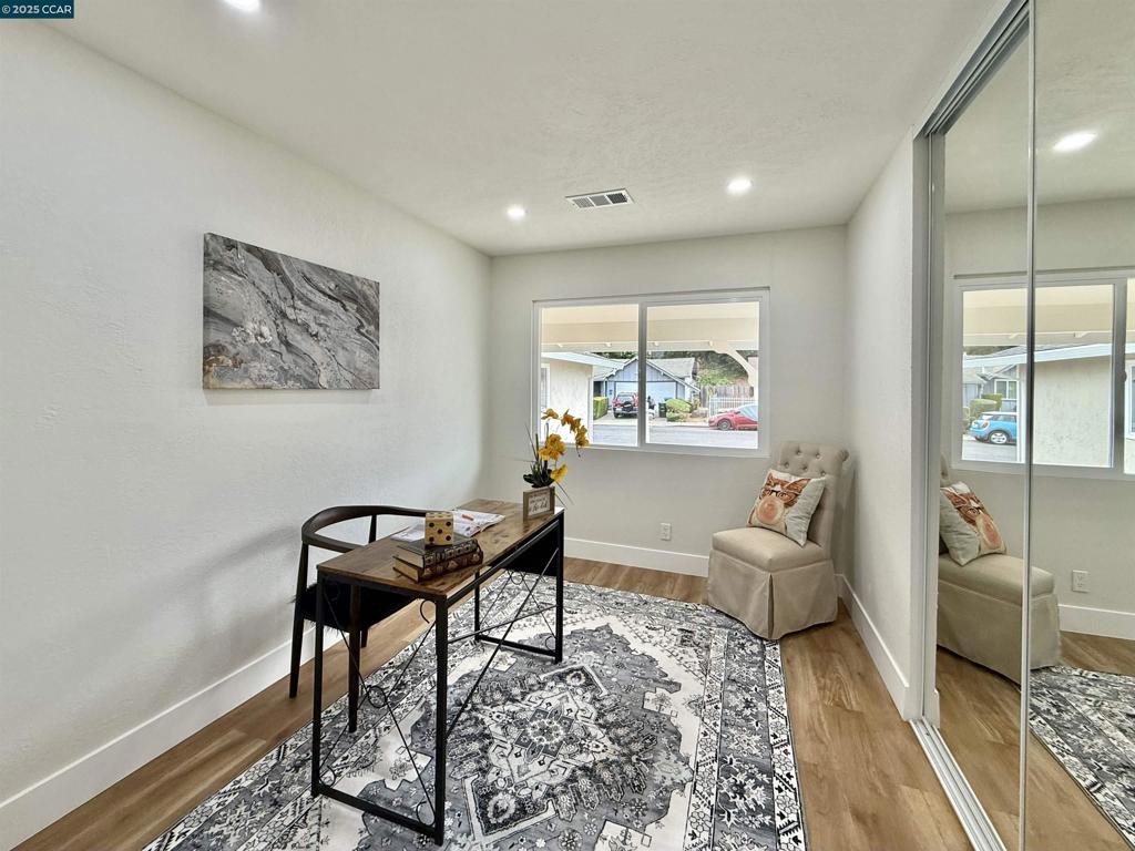 COLLEGE PARK - Residential