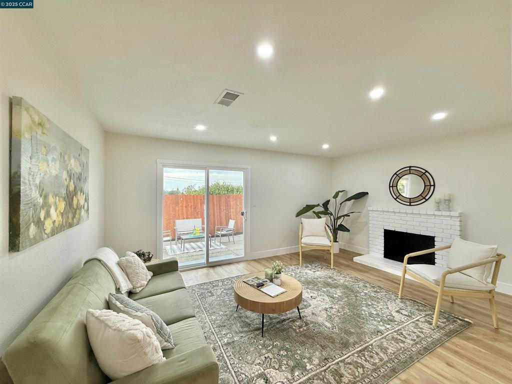 COLLEGE PARK - Residential