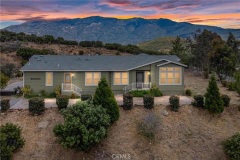 Photo of 47112 Woodcliff Drive, Banning, CA 92220 (MLS # IG26098509)