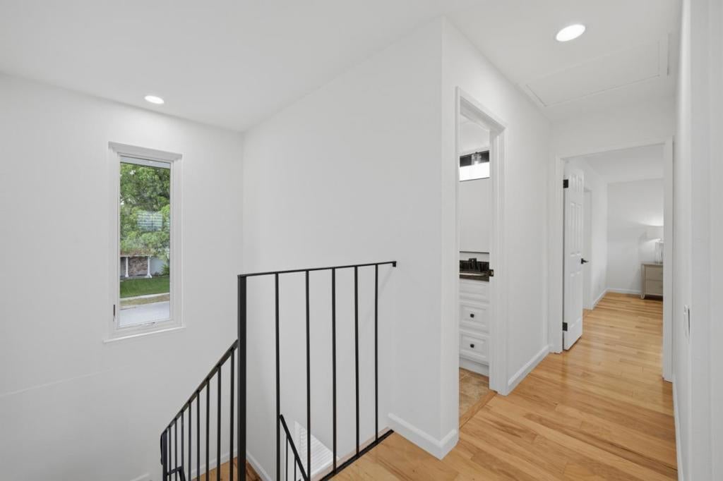 4863 Rue Tours Court