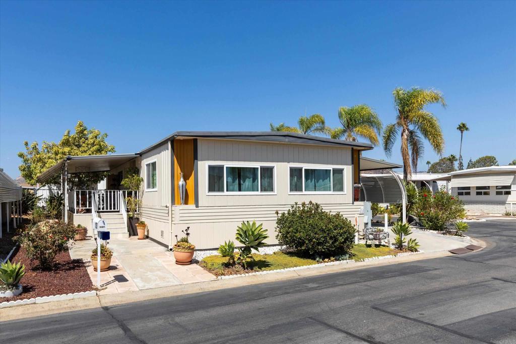 2280 E Valley Parkway 127