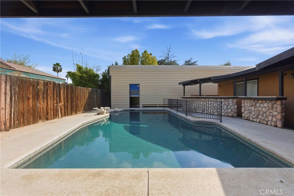 6317 Scenic Way