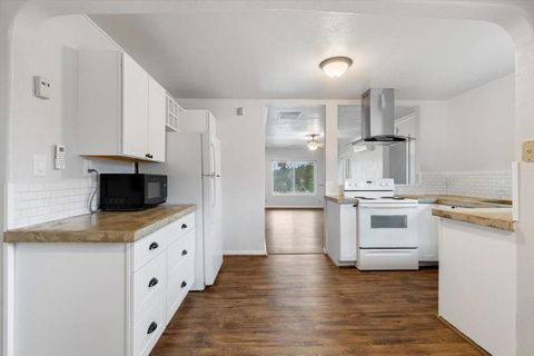 Photo of 1660 Ashby Road, Shasta Lake, CA 96019 (MLS # ML82040794)