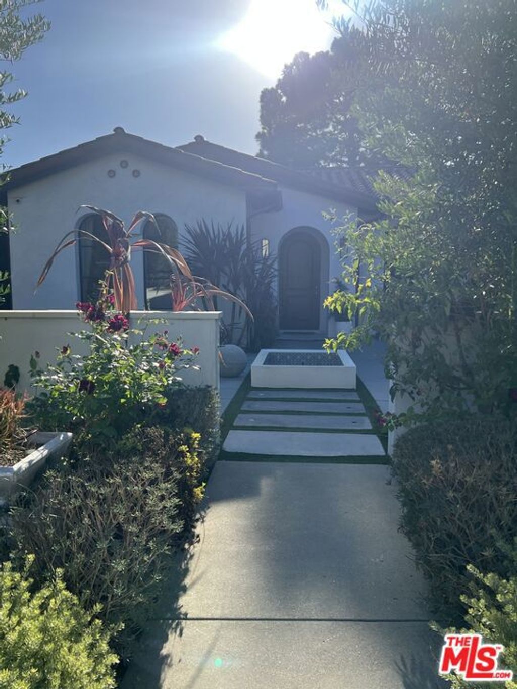 Photo of 2205 Via La Brea, Palos Verdes Estates, CA 90274 (MLS # 25601627)