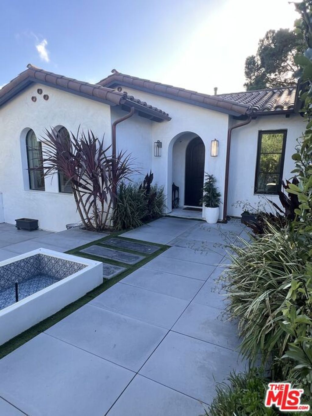 Photo of 2205 Via La Brea, Palos Verdes Estates, CA 90274 (MLS # 25601627)