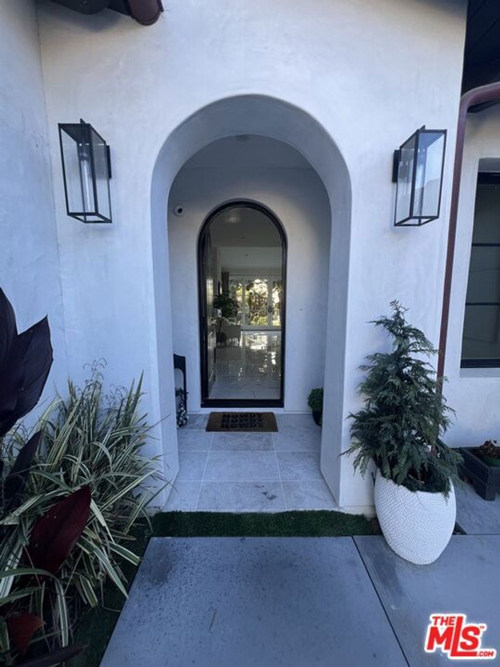 Photo of 2205 Via La Brea, Palos Verdes Estates, CA 90274 (MLS # 25601627)