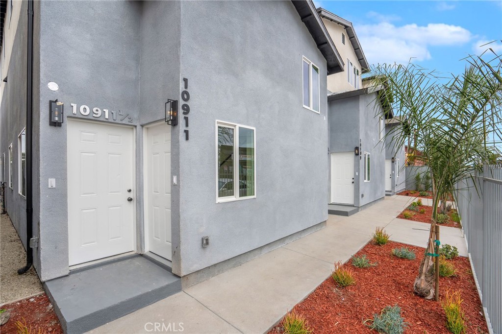 10911 S Main Street