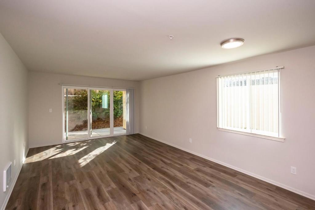 1007 Hemlock Avenue