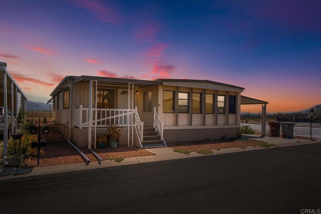 Welcome to The Lakes at Hemet West — a serene 55+ lakefront community offering resort-style living! Enjoy peaceful views, a private 9-hole golf course, walking trails, dog park, and a full calendar of events. This spacious, move-in ready home is perfect for relaxing or entertaining.
