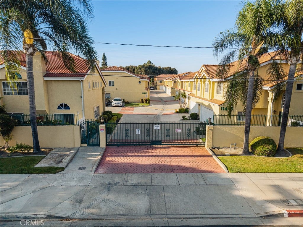11463 1/2 Excelsior Drive